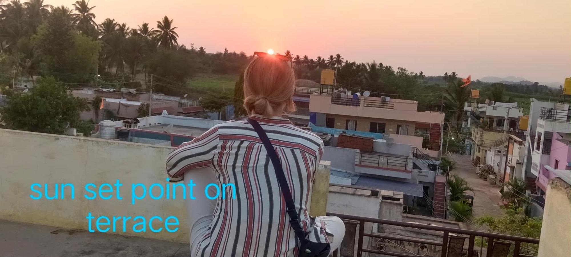 Lohit Homestay Hampi Exterior foto